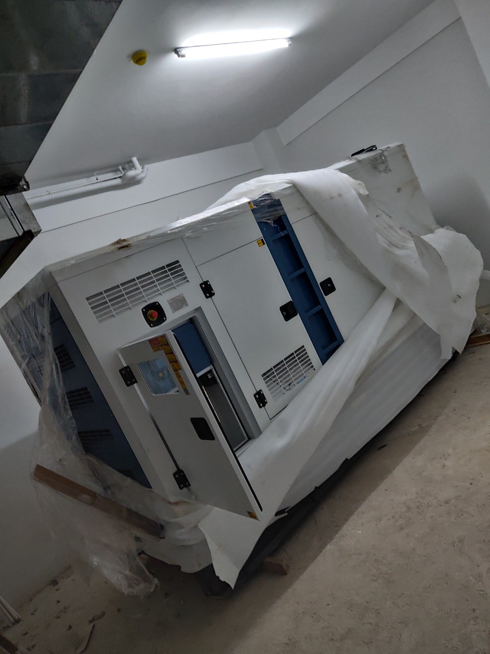 Lắp đặt Máy phát điện 300kva
